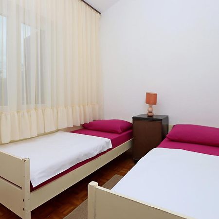 Apartments With A Parking Space Pinezici, Krk - 18967 Vrh  Ngoại thất bức ảnh